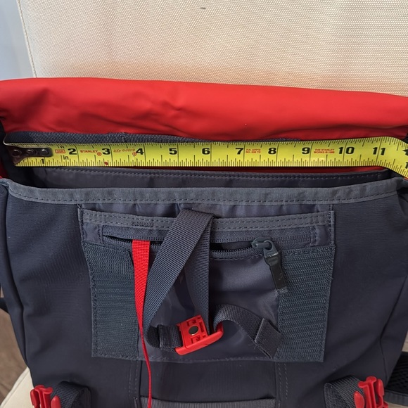 Timbuk2 Classic Messenger Bag, XS - Picture 9 of 12